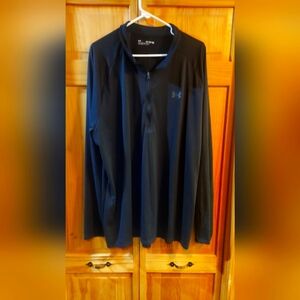 Under Armour puller over